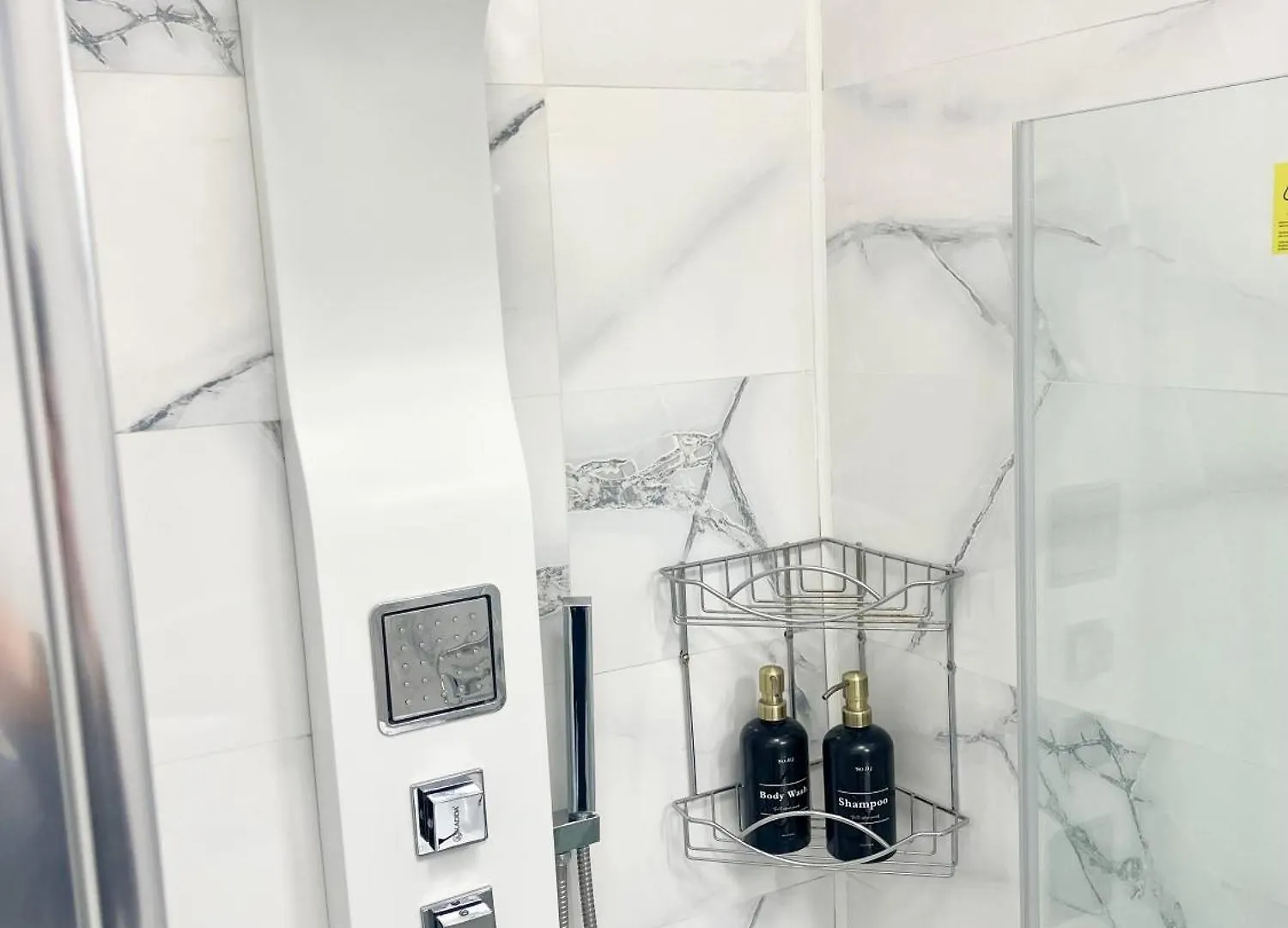 Studio 8 Бухарест Апартаменты